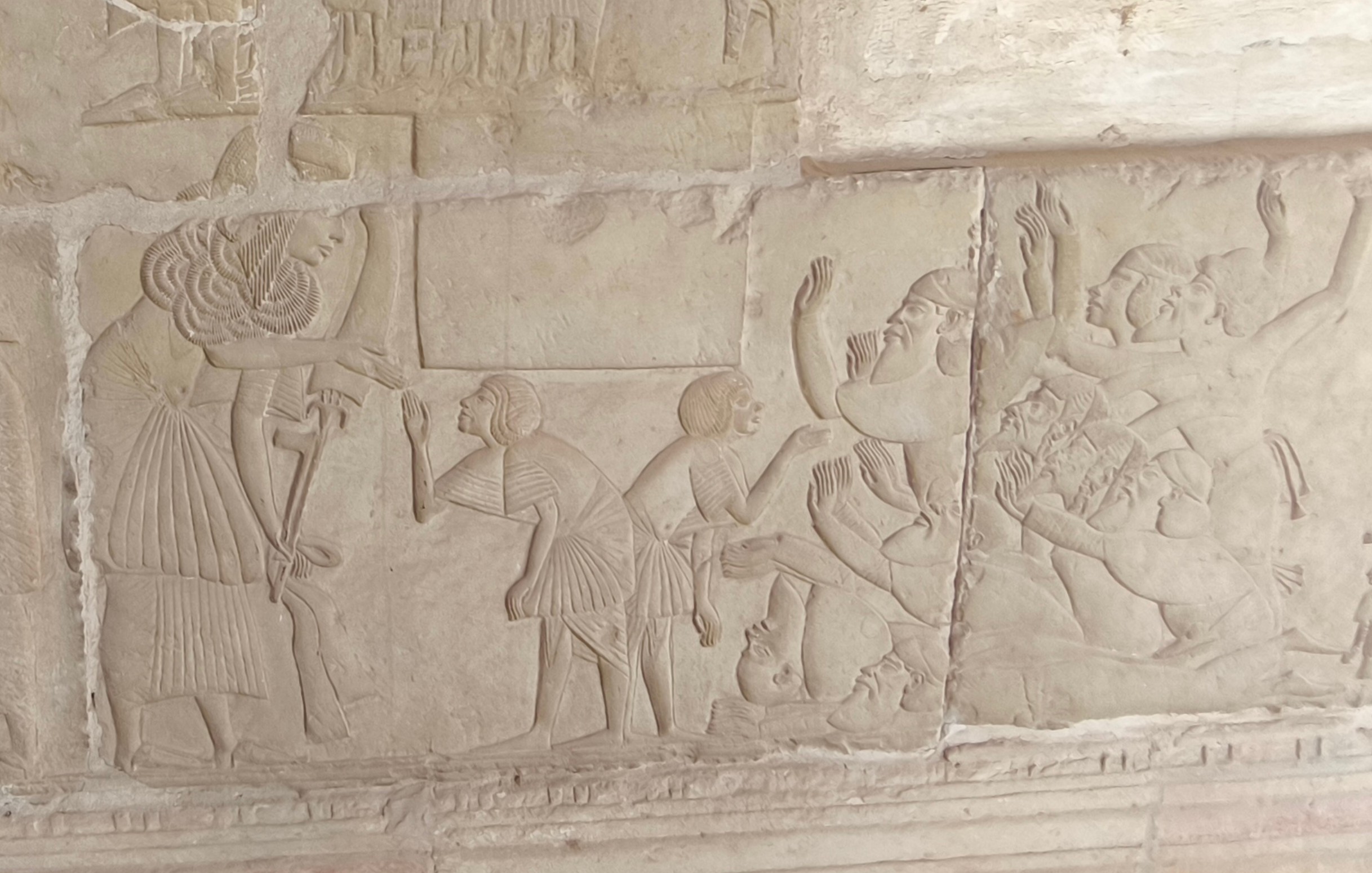 Dolmetscher im Grab des Haremhab, Sqqara, eigenes Foto